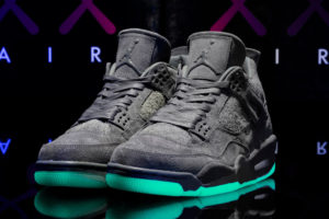 入荷情報 NIKE AIR JORDAN 4 retro KAWS 930155-003 27cm
